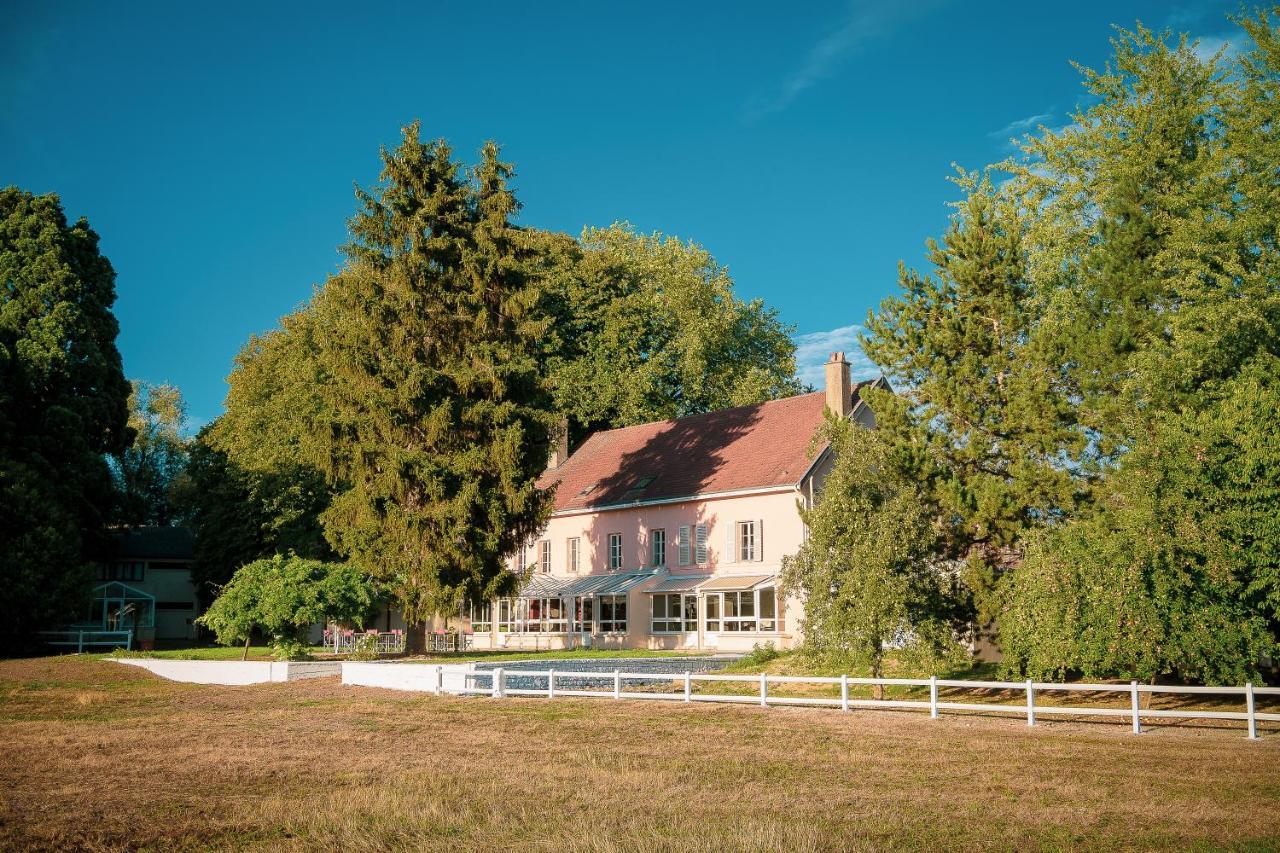 Logis Auberge Du Port Bazeilles Exteriér fotografie