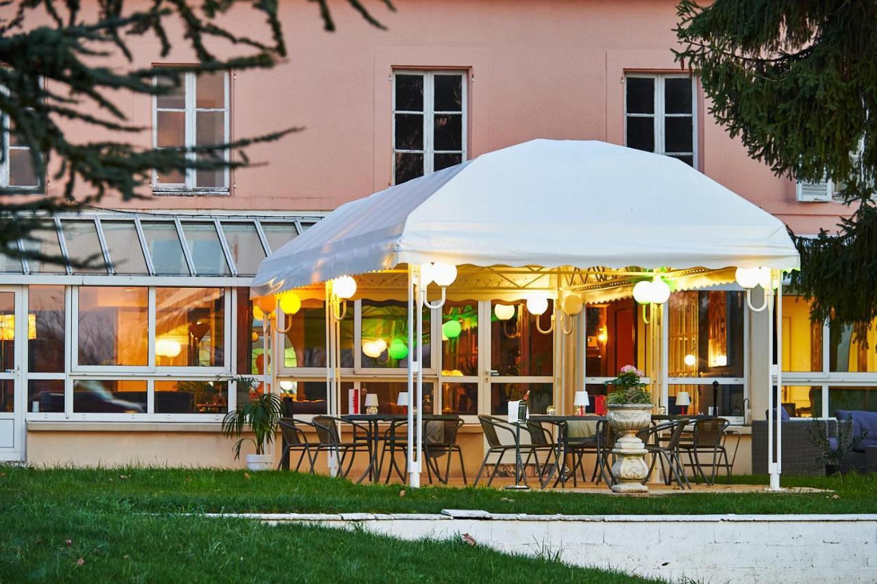 Logis Auberge Du Port Bazeilles Exteriér fotografie